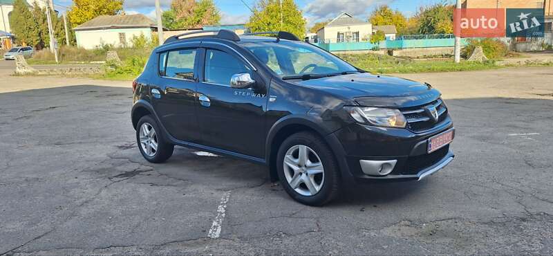 Позашляховик / Кросовер Dacia Sandero StepWay 2013 в Новоархангельську