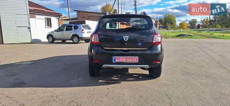 Позашляховик / Кросовер Dacia Sandero StepWay 2013 в Новоархангельську