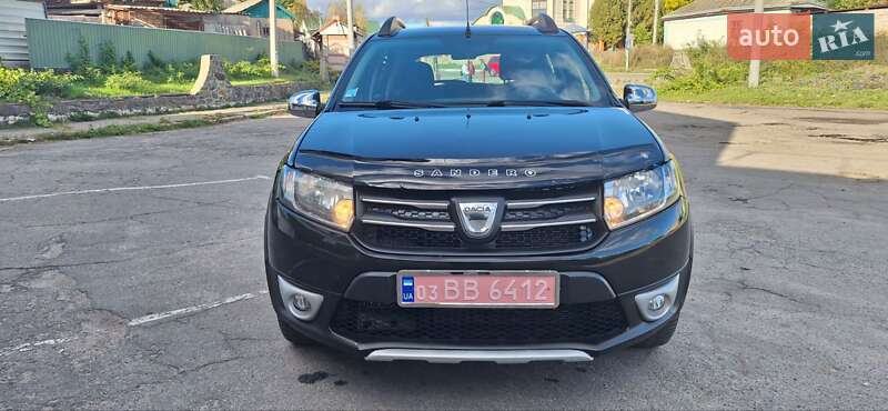 Позашляховик / Кросовер Dacia Sandero StepWay 2013 в Новоархангельську