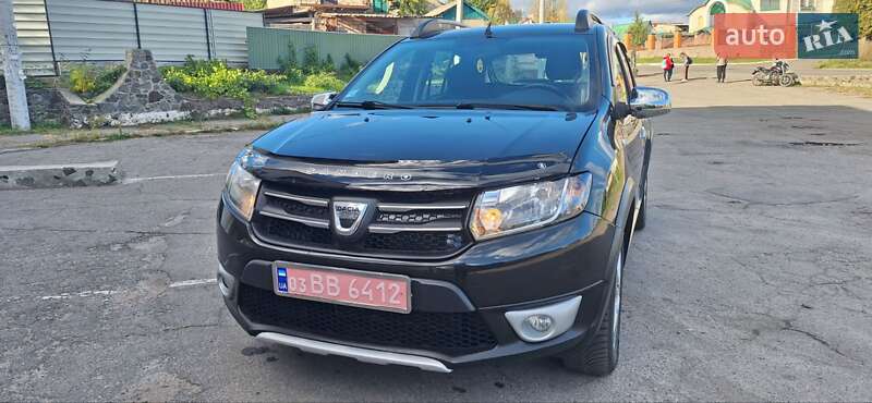 Позашляховик / Кросовер Dacia Sandero StepWay 2013 в Новоархангельську