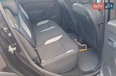 Внедорожник / Кроссовер Dacia Sandero StepWay 2013 в 