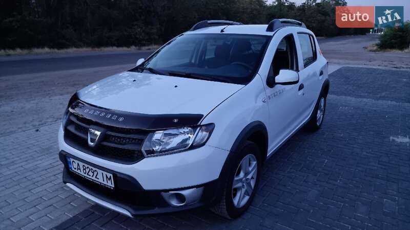 Внедорожник / Кроссовер Dacia Sandero StepWay 2015 в Кропивницком