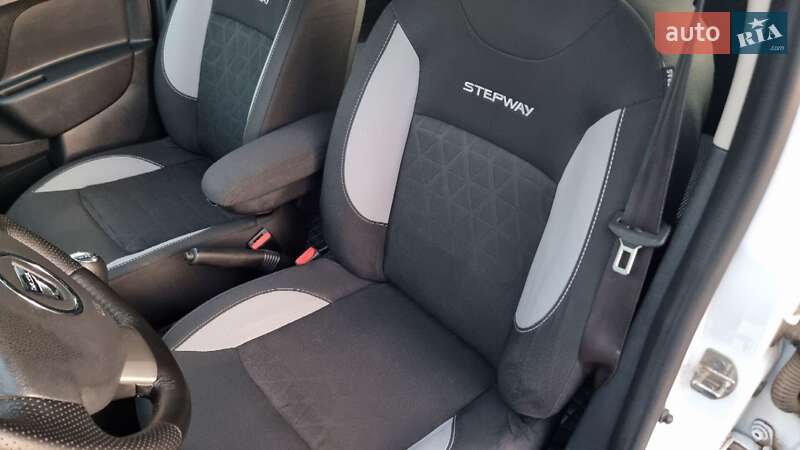 Внедорожник / Кроссовер Dacia Sandero StepWay 2015 в Кропивницком