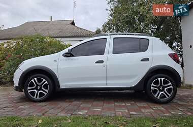 Внедорожник / Кроссовер Dacia Sandero StepWay 2015 в Смеле