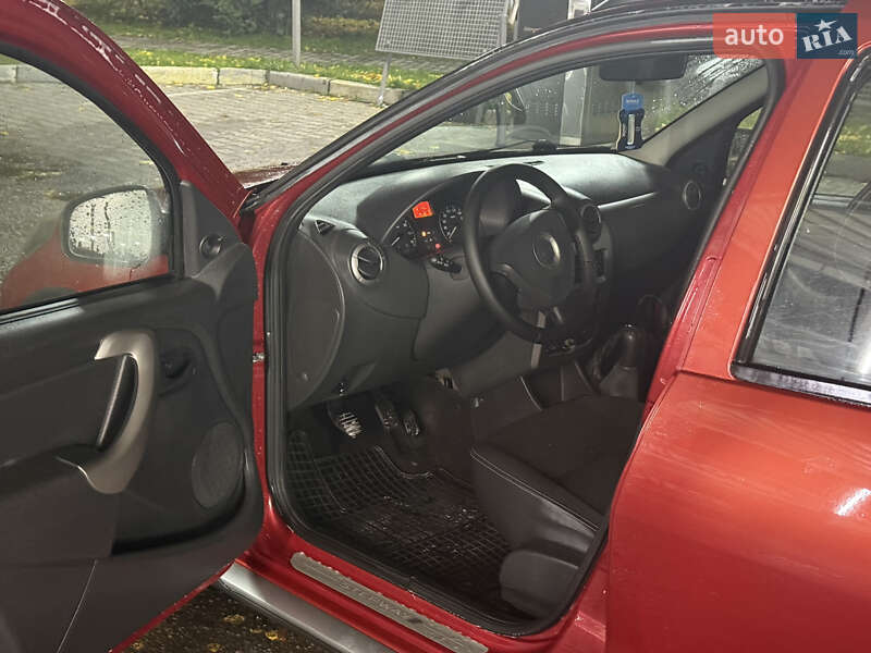 Внедорожник / Кроссовер Dacia Sandero StepWay 2010 в Луцке фото 9 Внедорожник / Кроссовер Dacia Sandero StepWay 2010 в Луцке