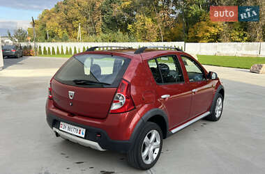 Позашляховик / Кросовер Dacia Sandero StepWay 2012 в 