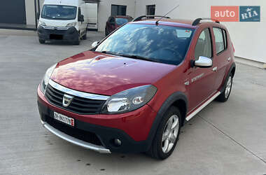 Позашляховик / Кросовер Dacia Sandero StepWay 2012 в 