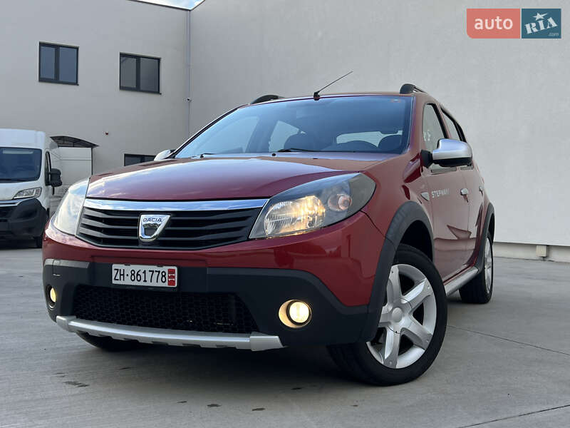 Внедорожник / Кроссовер Dacia Sandero StepWay 2012 в Луцке