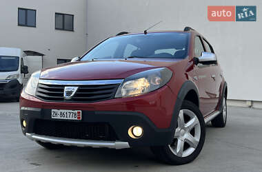 Позашляховик / Кросовер Dacia Sandero StepWay 2012 в 