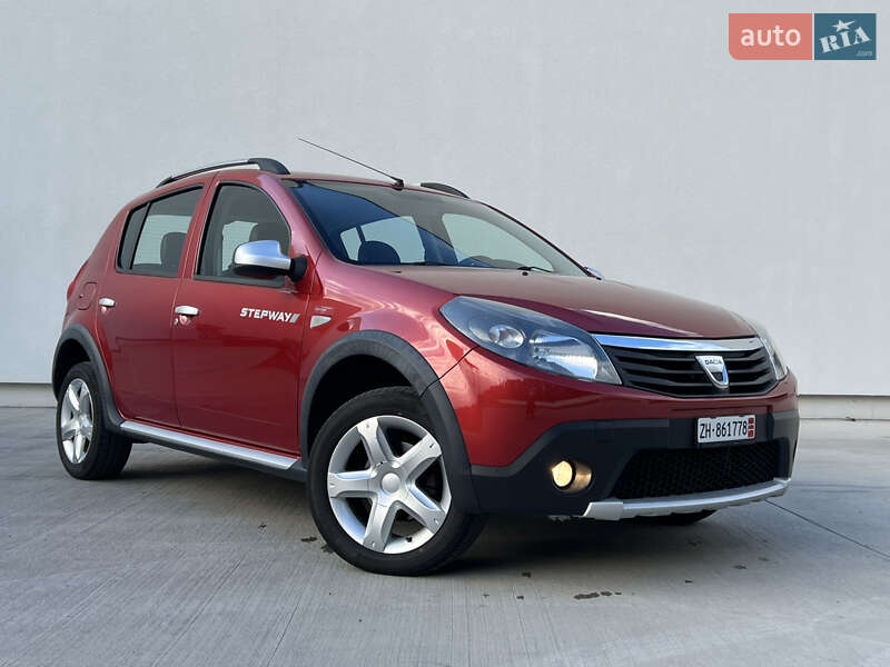Внедорожник / Кроссовер Dacia Sandero StepWay 2012 в Луцке