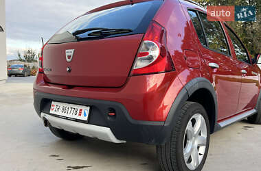 Позашляховик / Кросовер Dacia Sandero StepWay 2012 в 