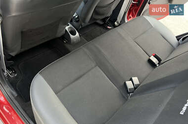 Позашляховик / Кросовер Dacia Sandero StepWay 2012 в 