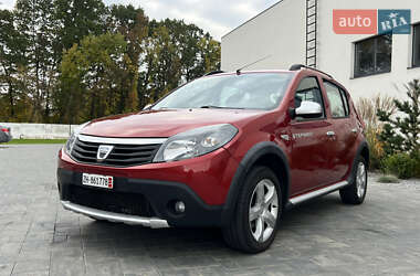 Позашляховик / Кросовер Dacia Sandero StepWay 2012 в 
