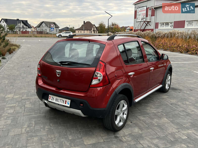 Внедорожник / Кроссовер Dacia Sandero StepWay 2012 в Луцке