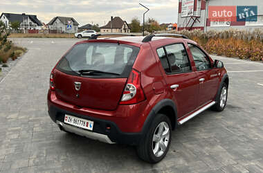 Позашляховик / Кросовер Dacia Sandero StepWay 2012 в 