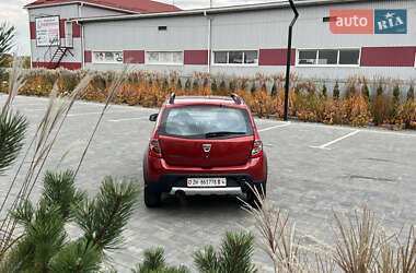 Позашляховик / Кросовер Dacia Sandero StepWay 2012 в 