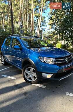 Позашляховик / Кросовер Dacia Sandero StepWay 2016 в 