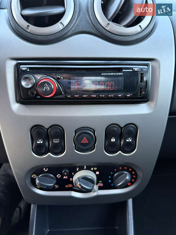 Позашляховик / Кросовер Dacia Sandero StepWay 2009 в Володимирі фото 47 Позашляховик / Кросовер Dacia Sandero StepWay 2009 в Володимирі