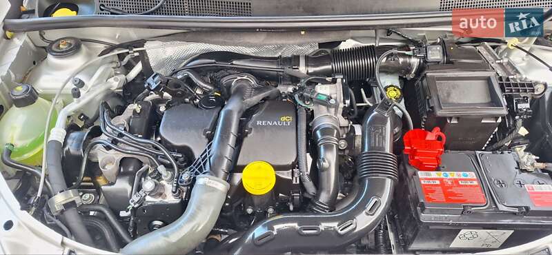 Внедорожник / Кроссовер Dacia Sandero StepWay 2013 в Новоархангельске фото 31 Внедорожник / Кроссовер Dacia Sandero StepWay 2013 в Новоархангельске