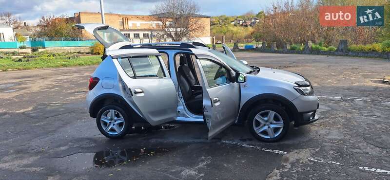 Внедорожник / Кроссовер Dacia Sandero StepWay 2013 в Новоархангельске фото 43 Внедорожник / Кроссовер Dacia Sandero StepWay 2013 в Новоархангельске