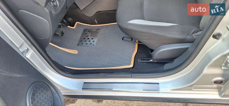 Внедорожник / Кроссовер Dacia Sandero StepWay 2013 в Новоархангельске фото 53 Внедорожник / Кроссовер Dacia Sandero StepWay 2013 в Новоархангельске