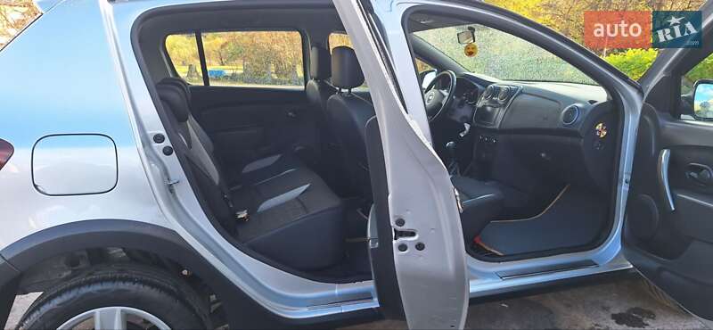 Внедорожник / Кроссовер Dacia Sandero StepWay 2013 в Новоархангельске фото 72 Внедорожник / Кроссовер Dacia Sandero StepWay 2013 в Новоархангельске