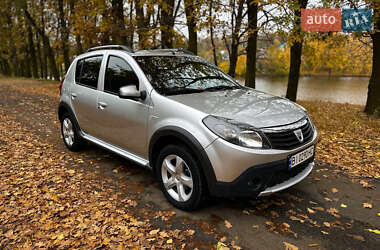 Внедорожник / Кроссовер Dacia Sandero StepWay 2010 в Сумах