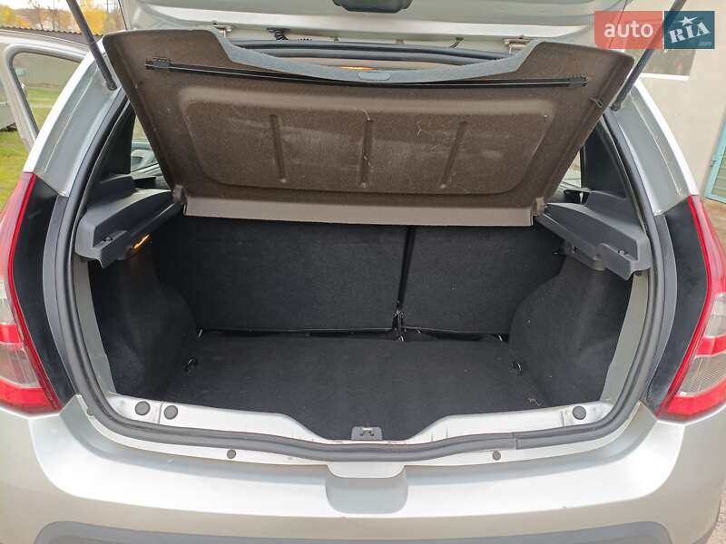 Внедорожник / Кроссовер Dacia Sandero StepWay 2011 в Любешове фото 12 Внедорожник / Кроссовер Dacia Sandero StepWay 2011 в Любешове