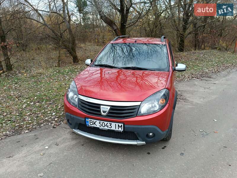 Внедорожник / Кроссовер Dacia Sandero StepWay 2010 в Ровно