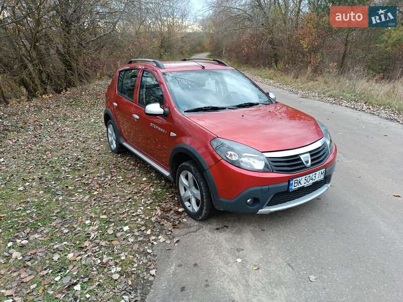 Внедорожник / Кроссовер Dacia Sandero StepWay 2010 в Ровно