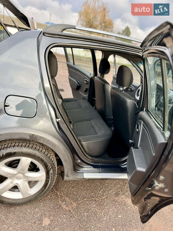 Позашляховик / Кросовер Dacia Sandero StepWay 2010 в Кролевці