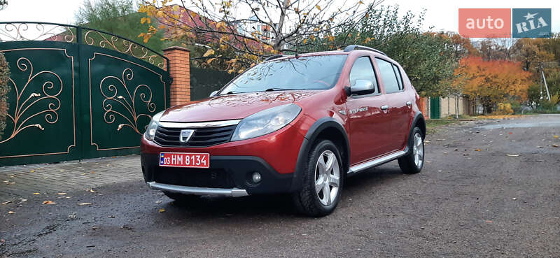 Внедорожник / Кроссовер Dacia Sandero StepWay 2012 в Чернигове