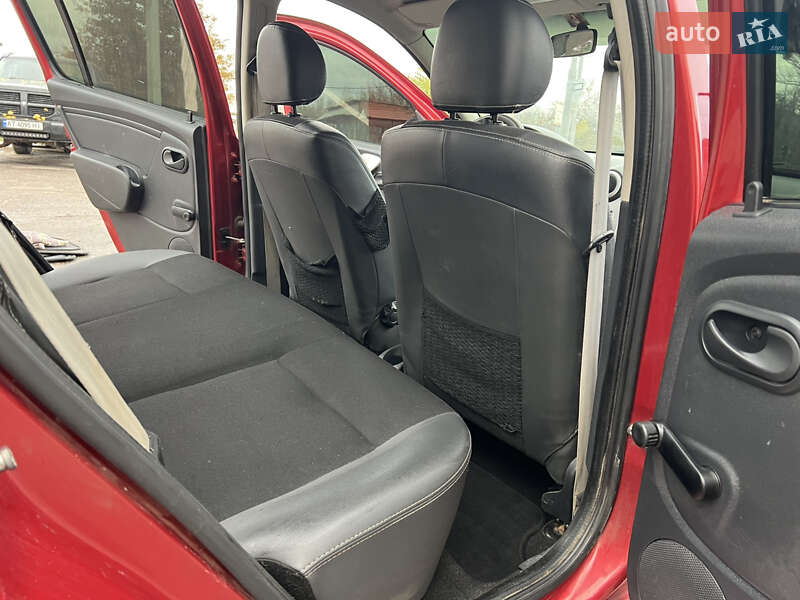 Хэтчбек Dacia Sandero StepWay 2012 в Харькове фото 25 Хэтчбек Dacia Sandero StepWay 2012 в Харькове