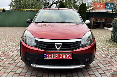 Позашляховик / Кросовер Dacia Sandero StepWay 2012 в Хоролі