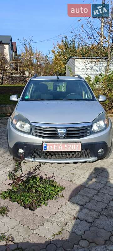 Dacia Sandero StepWay 2011 Dacia Sandero StepWay 2011