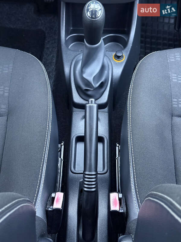 Внедорожник / Кроссовер Dacia Sandero StepWay 2010 в Владимире фото 39 Внедорожник / Кроссовер Dacia Sandero StepWay 2010 в Владимире