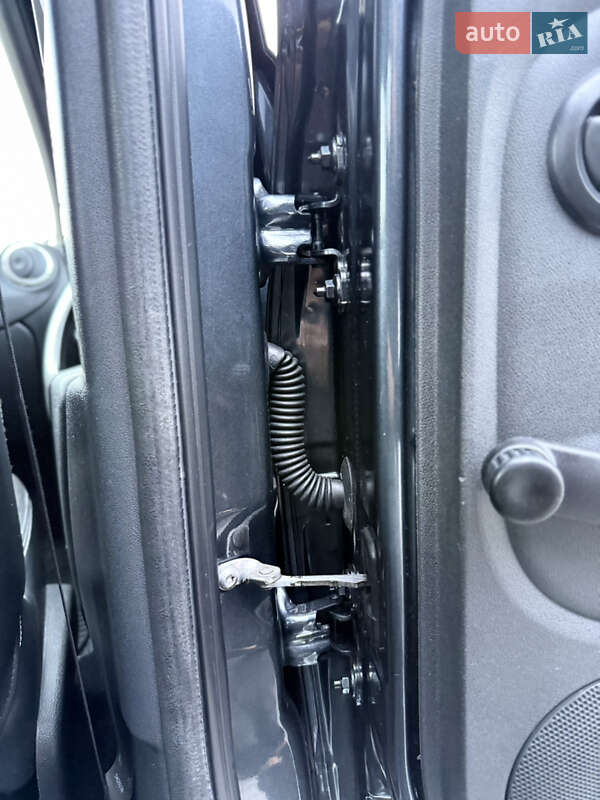 Внедорожник / Кроссовер Dacia Sandero StepWay 2010 в Владимире фото 119 Внедорожник / Кроссовер Dacia Sandero StepWay 2010 в Владимире