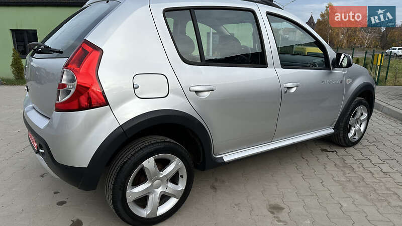 Внедорожник / Кроссовер Dacia Sandero StepWay 2009 в Луцке