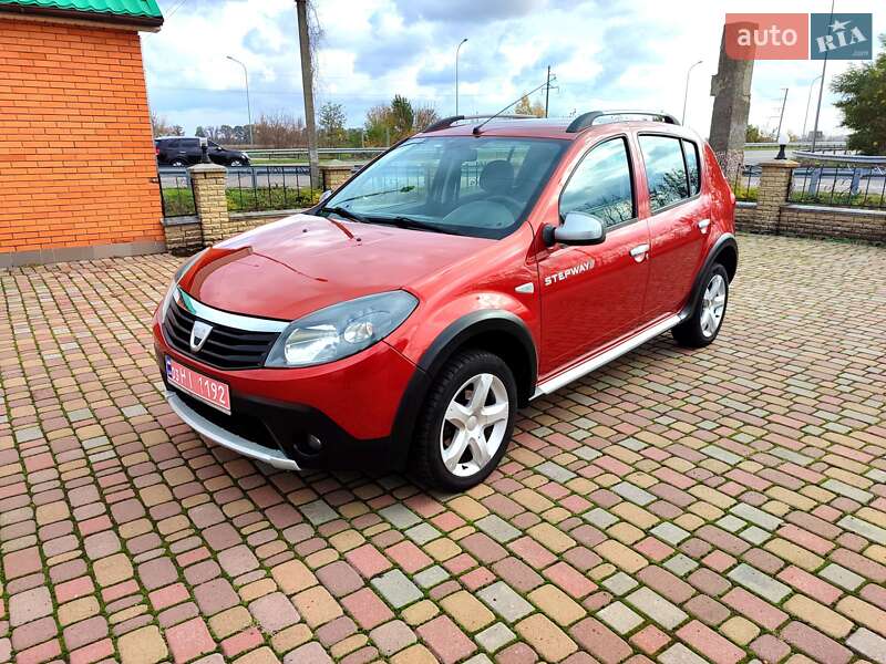 Внедорожник / Кроссовер Dacia Sandero StepWay 2011 в Хороле фото 2 Внедорожник / Кроссовер Dacia Sandero StepWay 2011 в Хороле