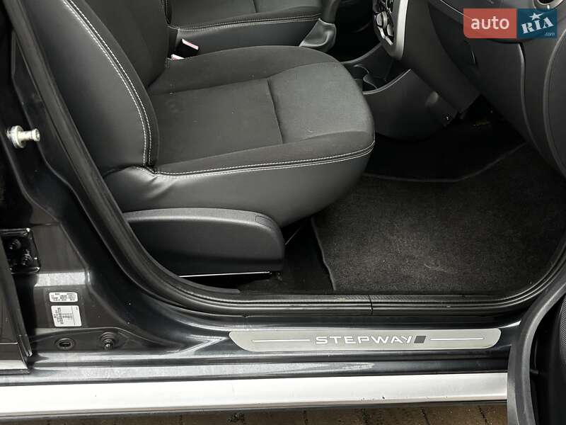 Позашляховик / Кросовер Dacia Sandero StepWay 2012 в Красилові фото 86 Позашляховик / Кросовер Dacia Sandero StepWay 2012 в Красилові