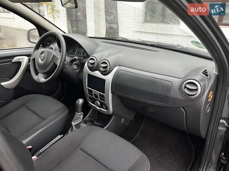 Позашляховик / Кросовер Dacia Sandero StepWay 2012 в Красилові фото 90 Позашляховик / Кросовер Dacia Sandero StepWay 2012 в Красилові