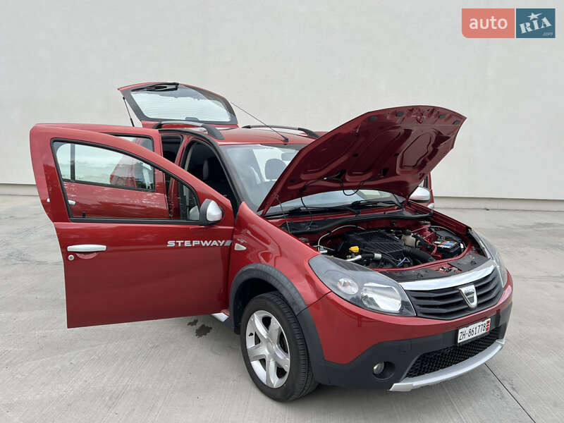 Позашляховик / Кросовер Dacia Sandero StepWay 2012 в Луцьку
