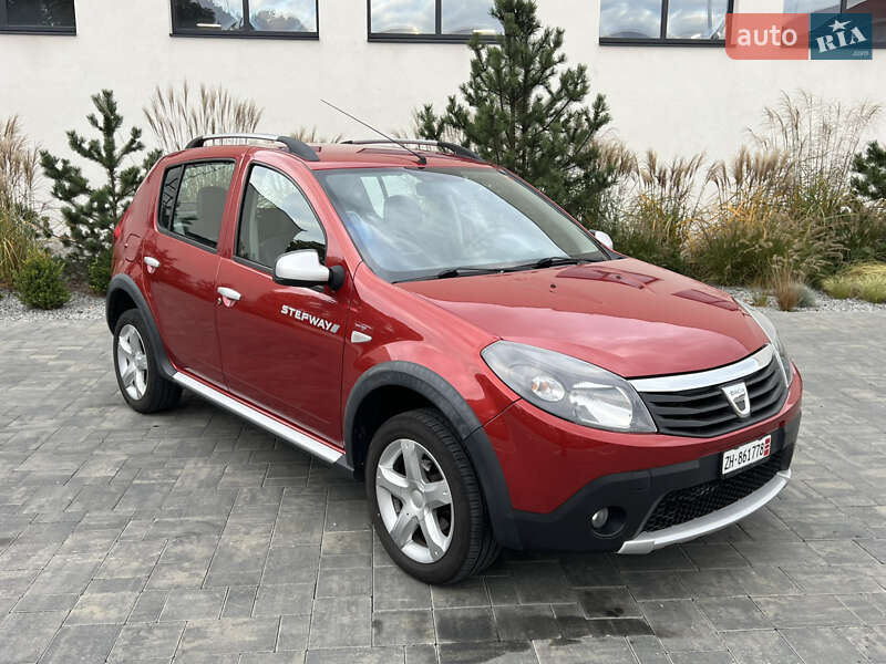 Позашляховик / Кросовер Dacia Sandero StepWay 2012 в Луцьку