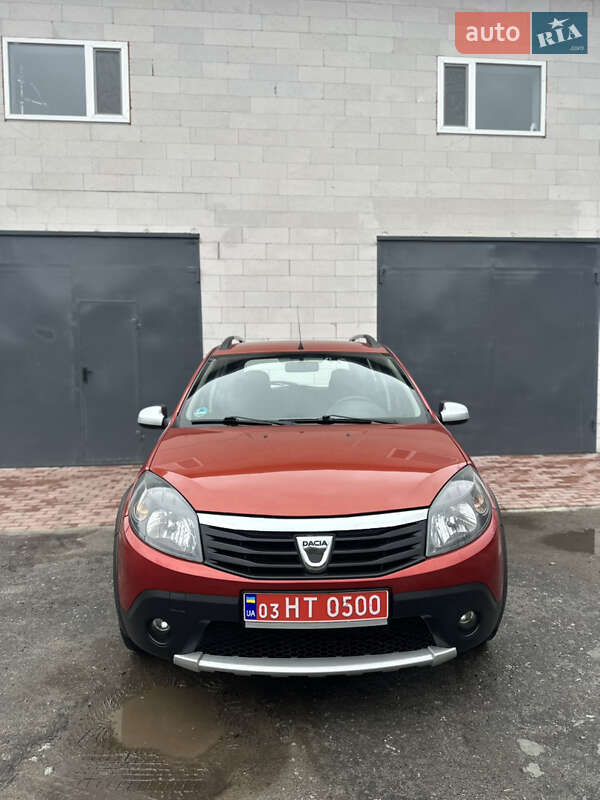 Внедорожник / Кроссовер Dacia Sandero StepWay 2011 в Хороле фото 3 Внедорожник / Кроссовер Dacia Sandero StepWay 2011 в Хороле