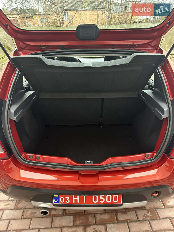 Внедорожник / Кроссовер Dacia Sandero StepWay 2011 в Хороле фото 7 Внедорожник / Кроссовер Dacia Sandero StepWay 2011 в Хороле