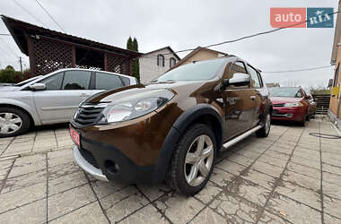 Позашляховик / Кросовер Dacia Sandero StepWay 2012 в Чернігові