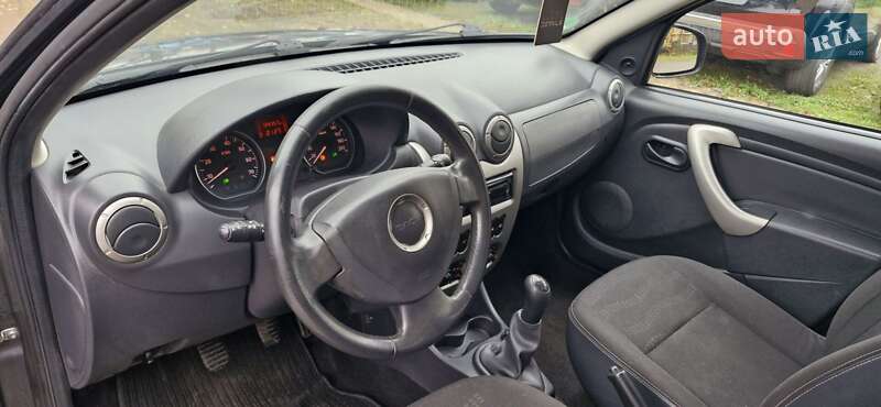 Позашляховик / Кросовер Dacia Sandero StepWay 2012 в Красилові