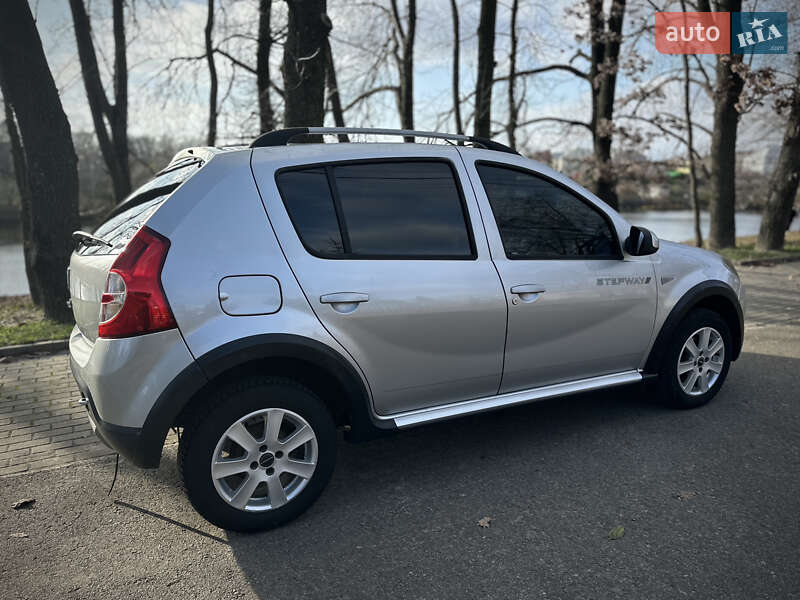 Внедорожник / Кроссовер Dacia Sandero StepWay 2012 в Сумах фото 20 Внедорожник / Кроссовер Dacia Sandero StepWay 2012 в Сумах