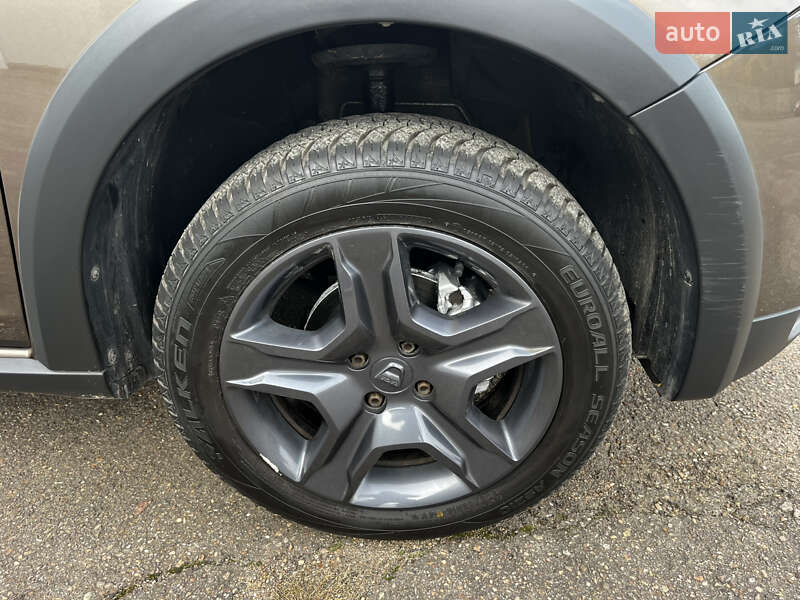 Внедорожник / Кроссовер Dacia Sandero StepWay 2017 в Луцке