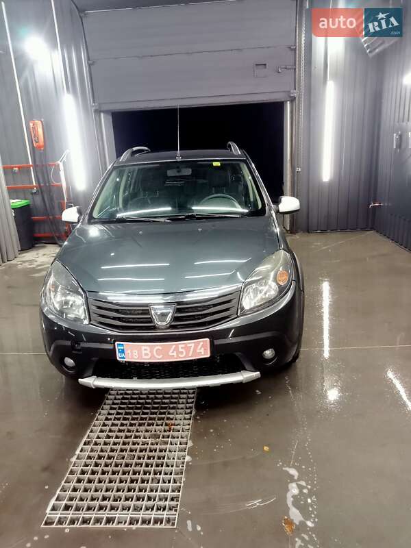 Позашляховик / Кросовер Dacia Sandero StepWay 2011 в Кам'янському